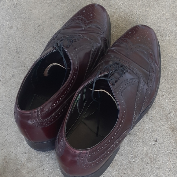 Florsheim Men\'s Kenmoor Wingtip Oxford